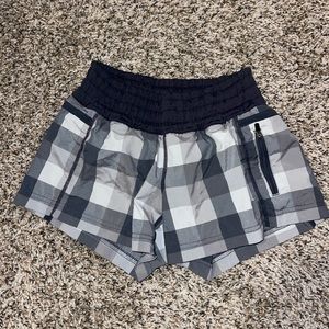 Lulu Lemon shorts size 2, checkered black and gray color